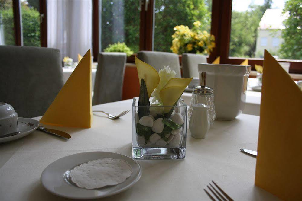 Hotel Cosima Vaterstetten Luaran gambar
