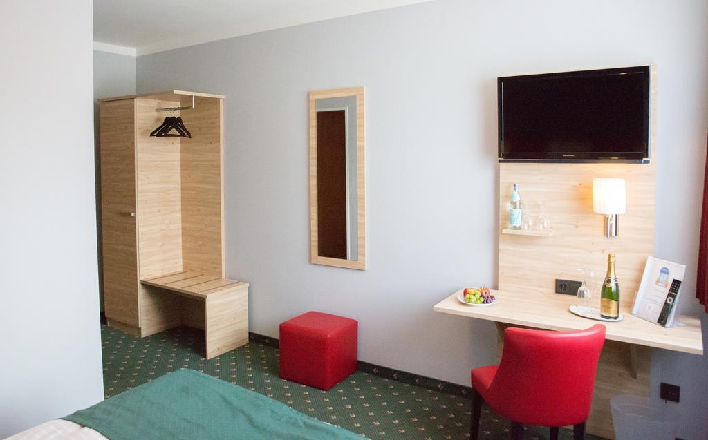 Hotel Cosima Vaterstetten Bilik gambar